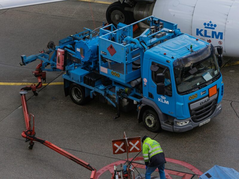 Chevron’s CEO Warns of Jet Fuel Crisis Amid Iran Tensions