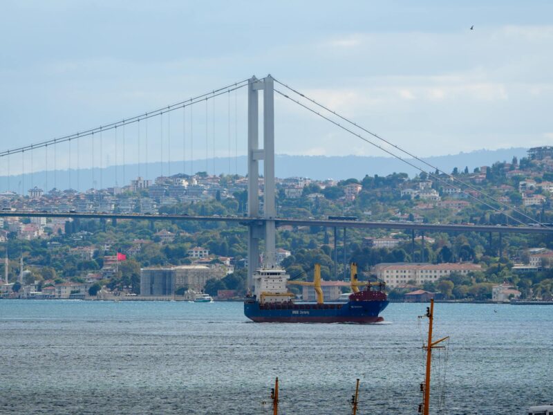 Russian Superyacht Navigates Hormuz, Signals Shift in Power