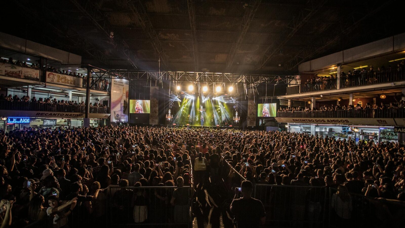 Ryan Castro: A New Voice for Colombia’s Urban Soul