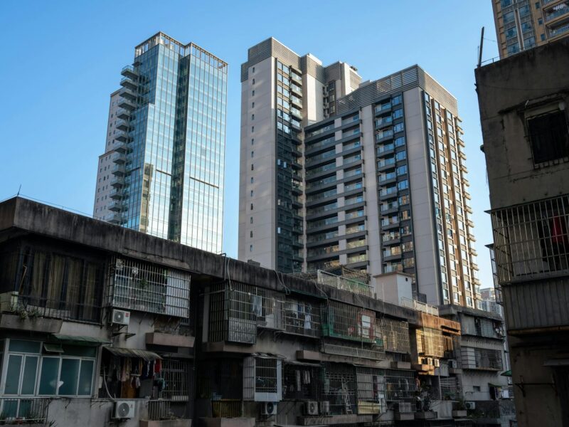 Vanke’s Losses Signal Deepening Crisis in China’s Real Estate Market